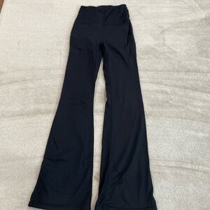 lululemon flare leggings (2)